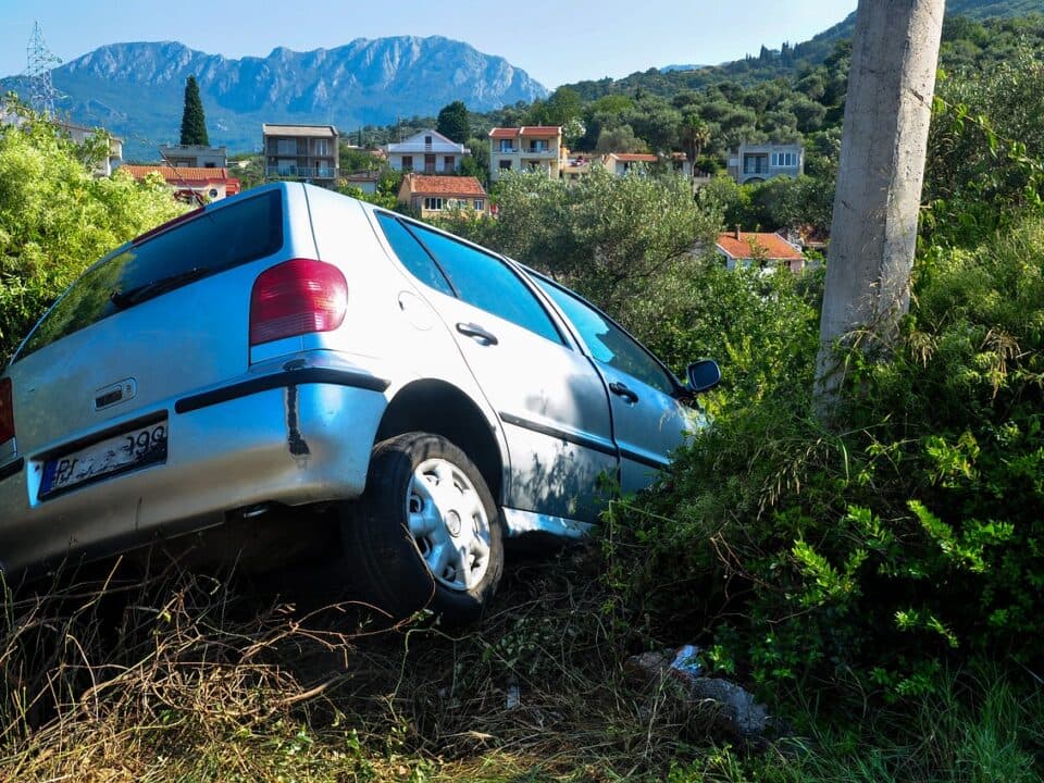 car accident falls into roadside